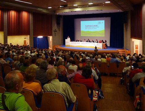 Allestimento del palco dell'assemblea generale ordinaria dei delegati di Coop Lombardia 2012: panoramica
